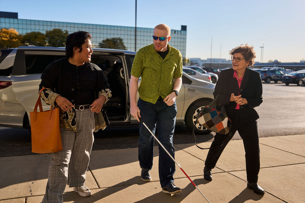 Image of a Pace Vanpool dropping off passengers at work